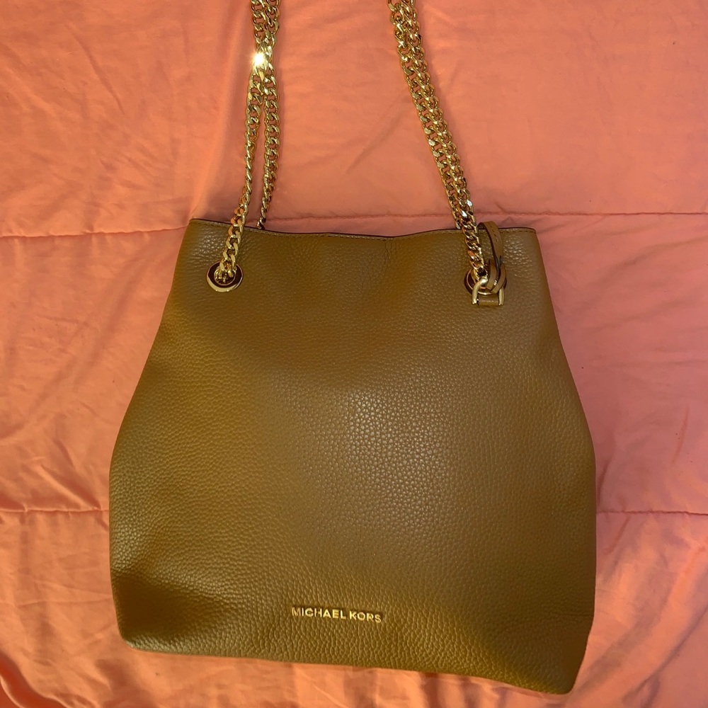 Michael Kors Purse!!